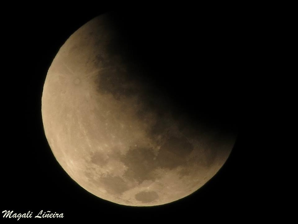 "Luna, Noche del eclipse" de Magali Lieira