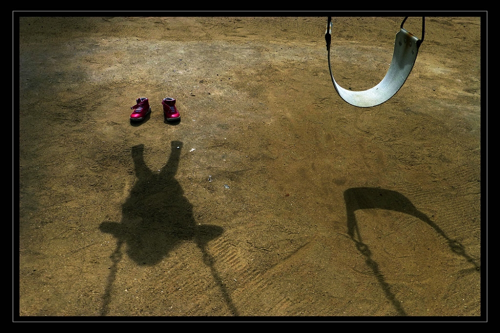 "Zapatillas Rojas en el aire" de Mascarenhas Cmara. Juan de Brito