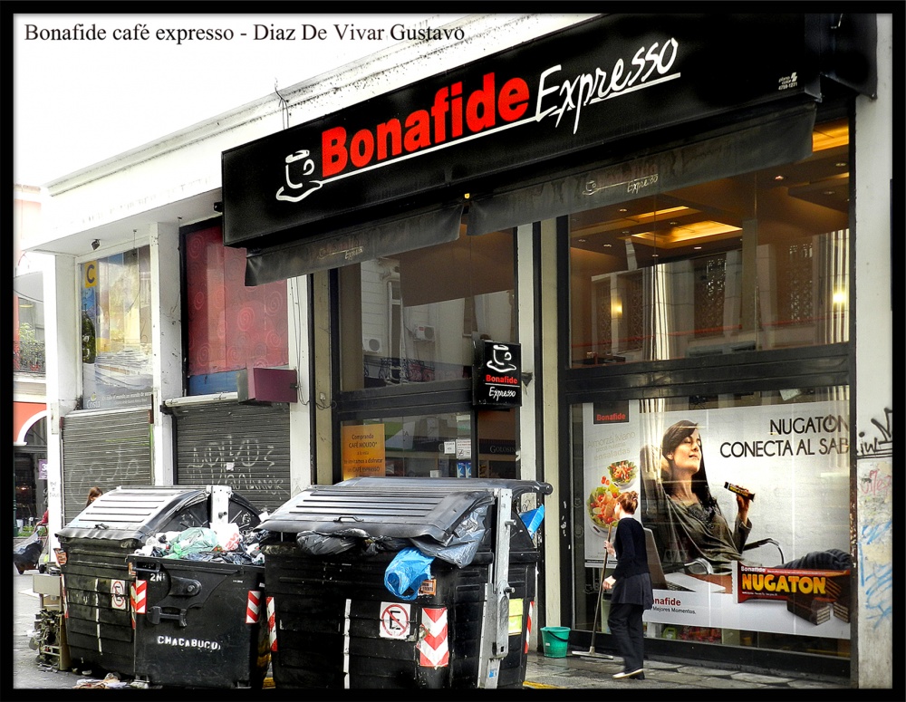 "Bonafide cafe expresso - Diaz De Vivar Gustavo" de Gustavo Diaz de Vivar