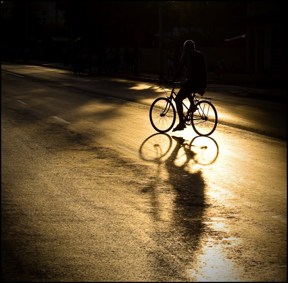 "Bici al atardecer" de Ana Mari Gonzalez
