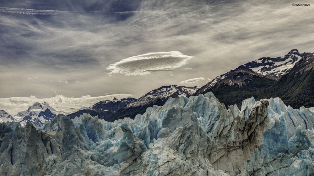 "Glaciar y nubes" de Carlos Gianoli