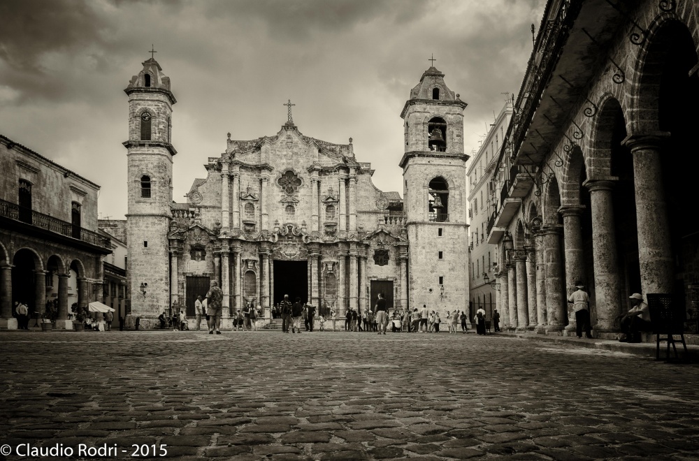 "La Catedral. Patrimonio de la humanidad" de Claudio Rodriguez
