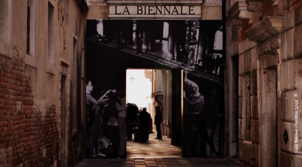 "La Biennale" de Luis Alberto Bellini