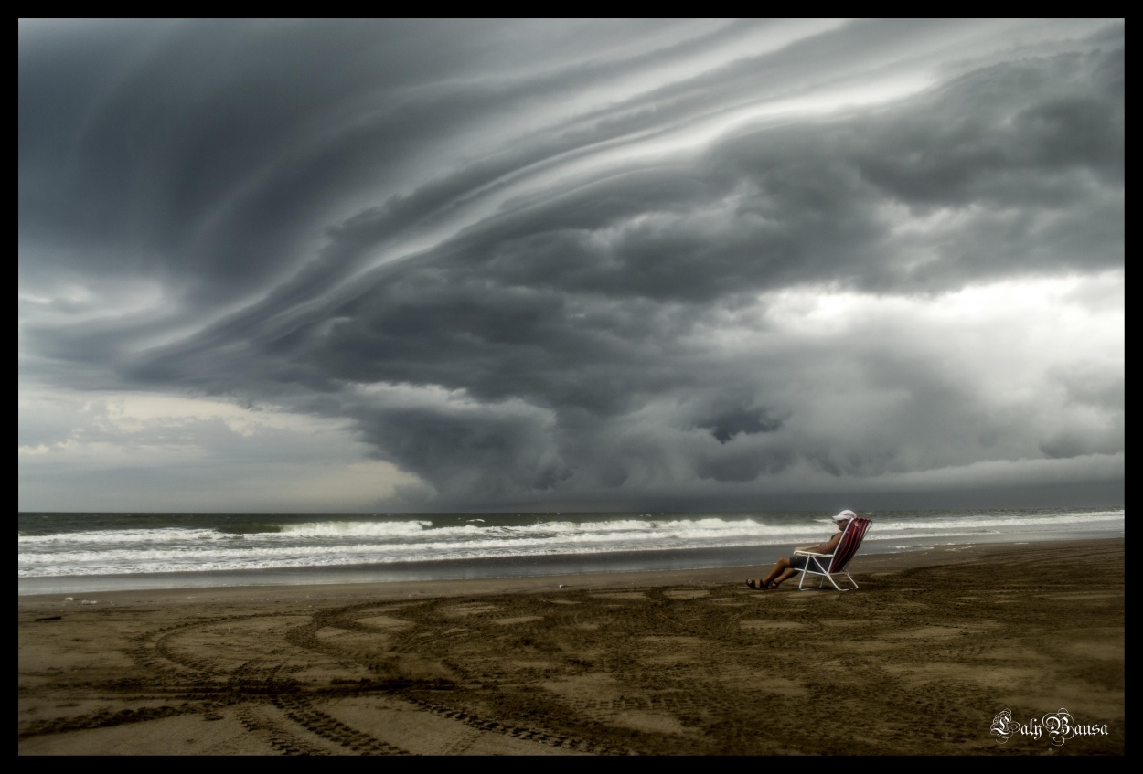 "Observando la tormenta...." de Maria Laura Bausa