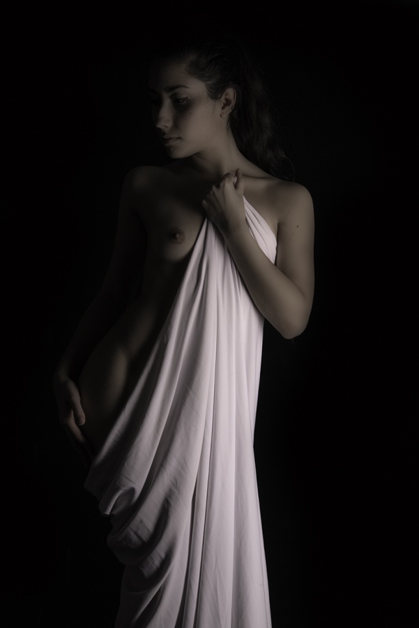 "con Venus en su piel.." de Marcelo Nestor Cano