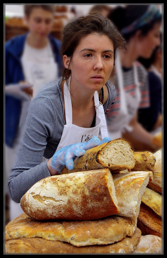 "Ofreciendo pan frances" de Jorge Vicente Molinari