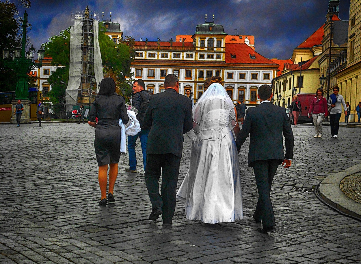 "Paseo de boda en Frankfurt" de Ricardo S. Spinetto