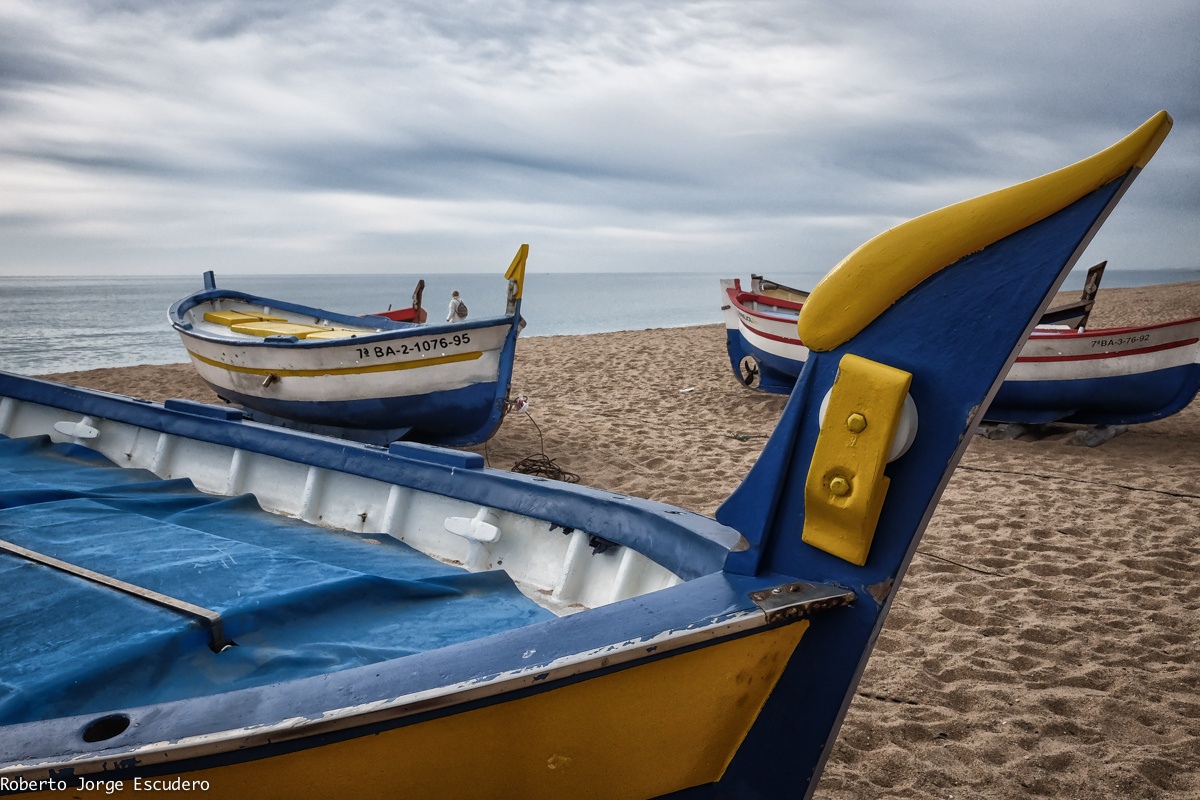 "Barcas en la playa de Calella" de Roberto Jorge Escudero