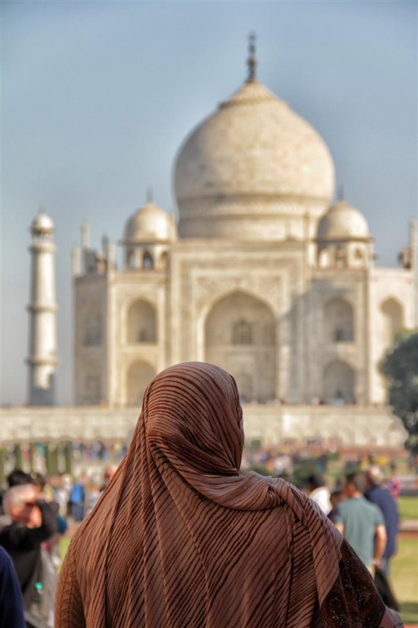"Visitando el Taj Mahal" de Mario Abad