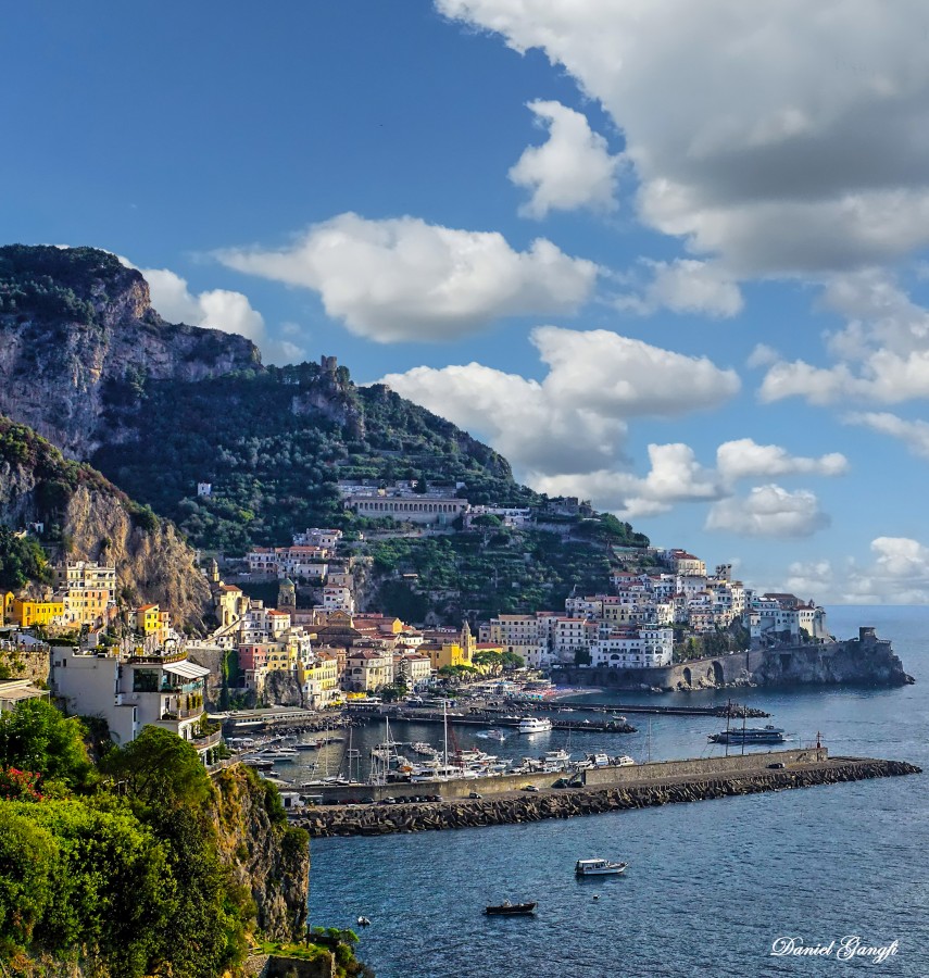 "Amalfi, una joya de la costa Amalfitana" de Alberto Daniel Gangi