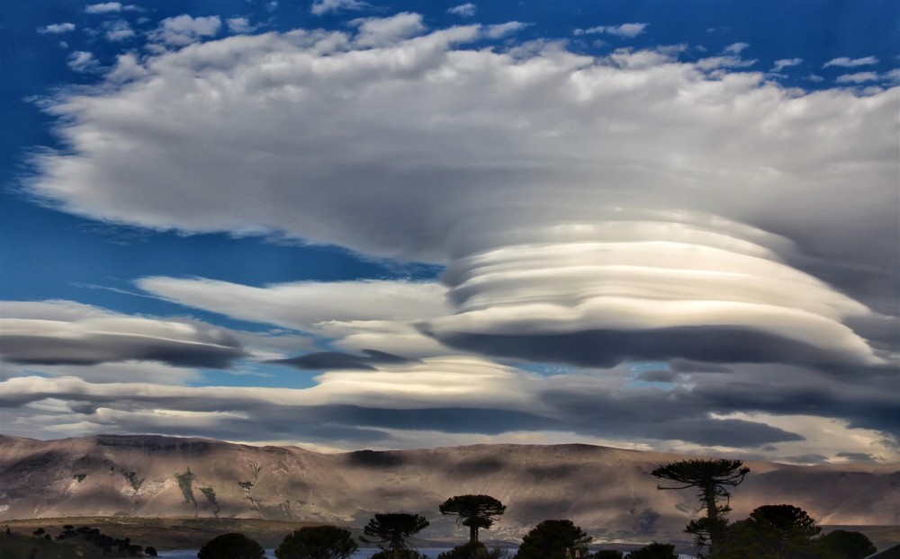 Nubes y sombras