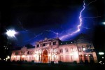 Casa Rosada en Tormenta