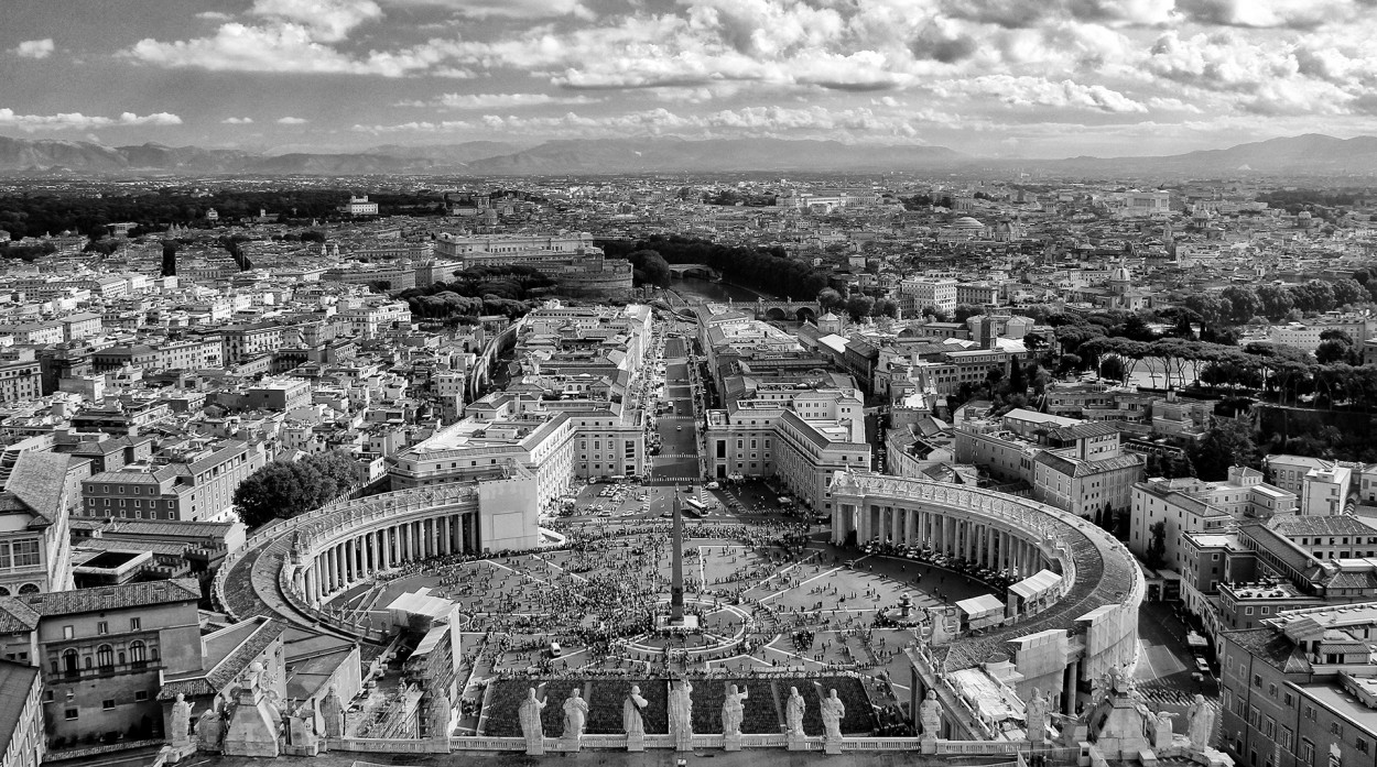 Desde El Vaticano.