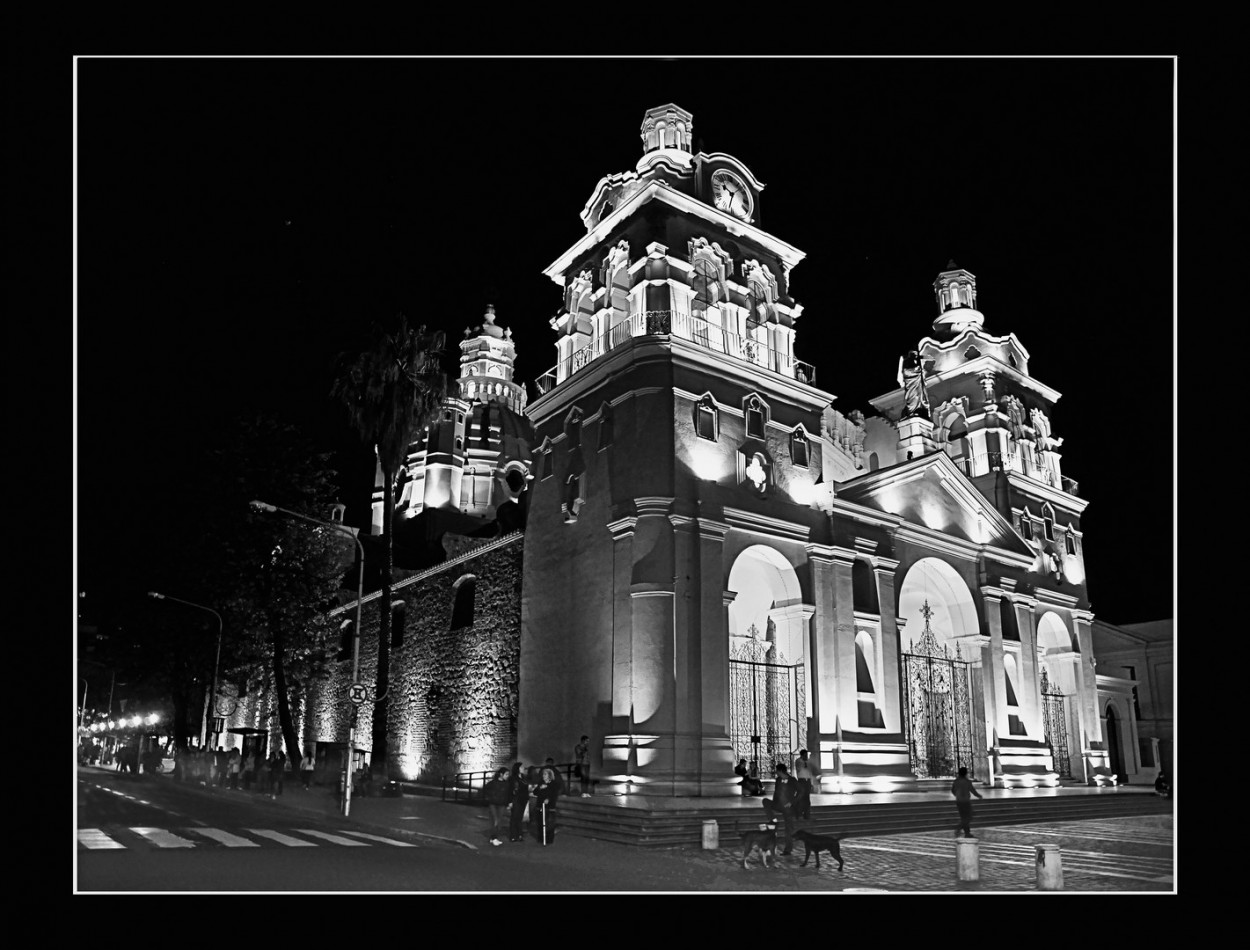 La esquina de la catedral