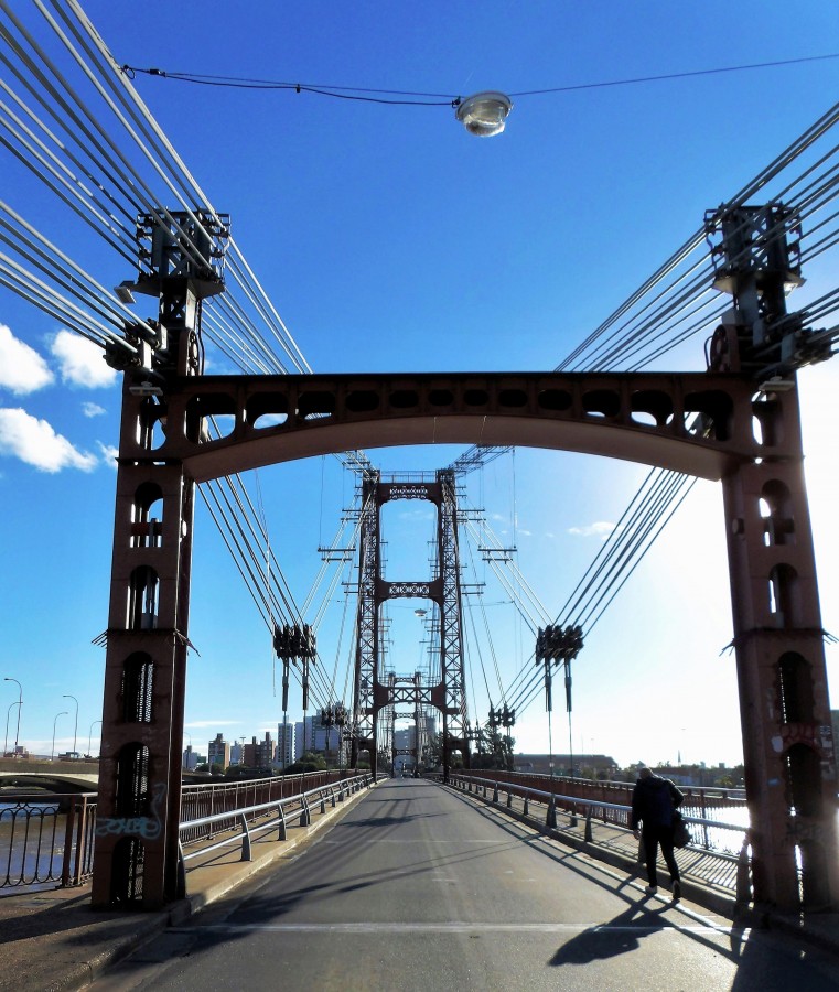 Puente colgante I(Ciudad de Santa Fe)