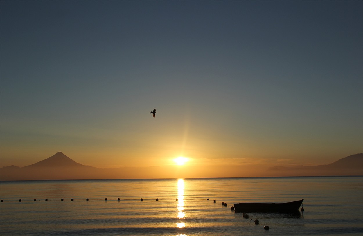 Amanecer en frutillar, Chile.