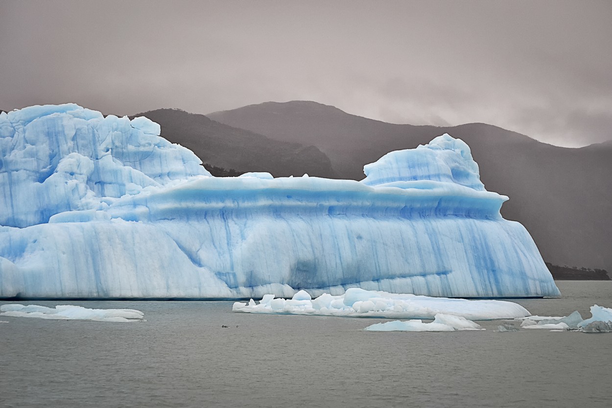 Barcaza Encallada - Calafate -