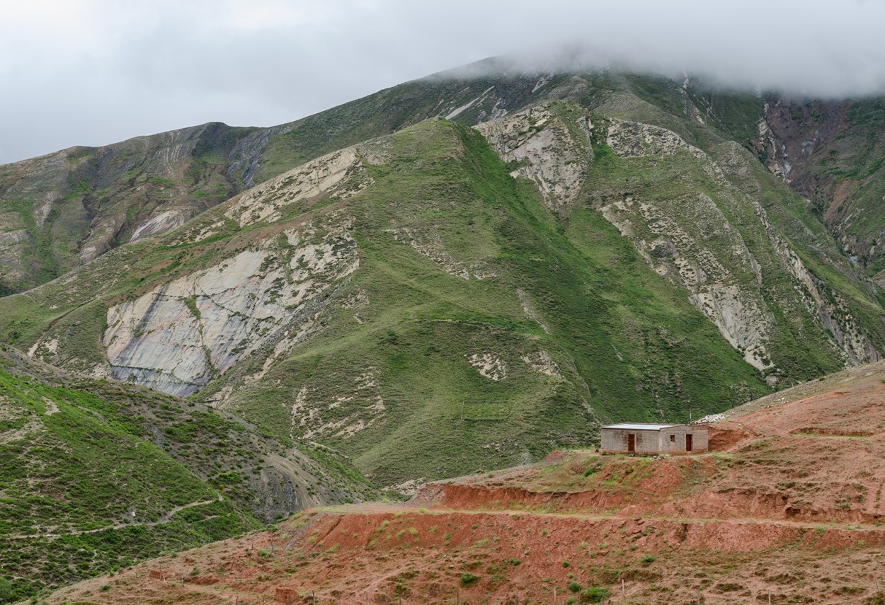 Contrastes De La Sierra Del Zenta