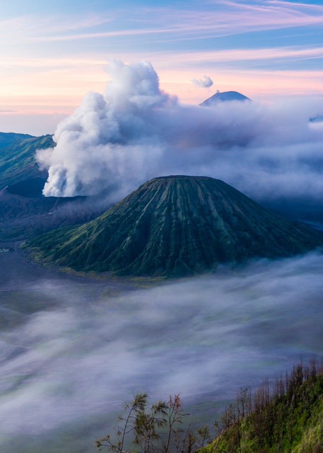 Amanecer volcnico, Java, Indonesia