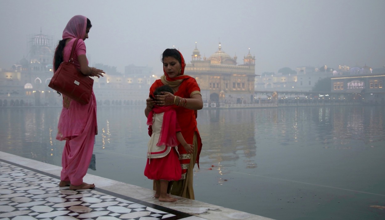 Mujeres sikh en el Templo Dorado.