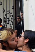 Beso insurrecto