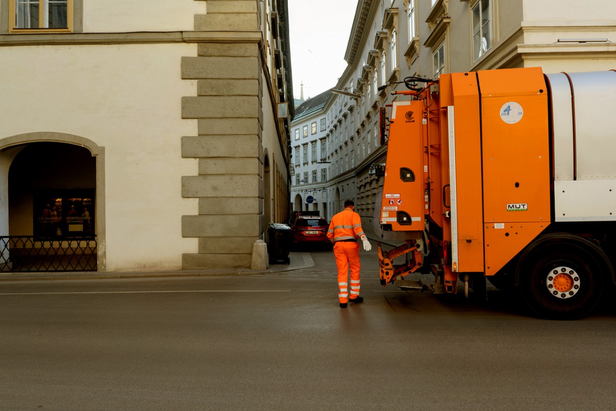 Naranja Mecnica, Vienna, Austria, 6 am,