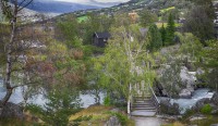 El puente y la casa negra