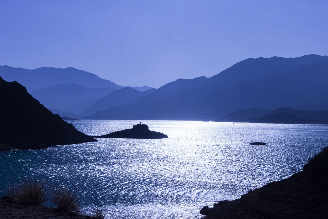 Espejo de agua Dique Potrerillos