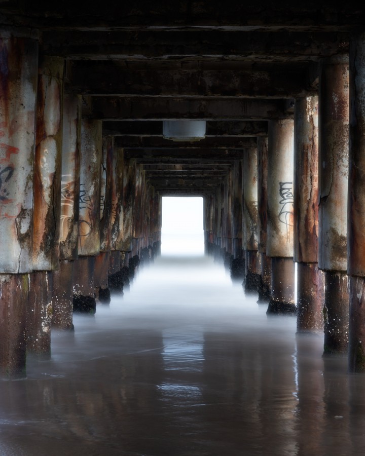 Tunel bajo el muelle