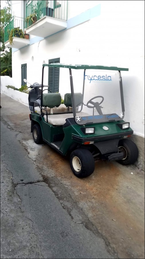 CARRITO EN LA ISLA PANAREA SICILIA