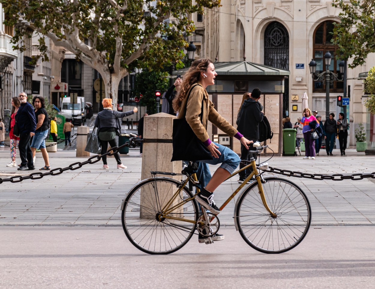 Pedaleando y hablando