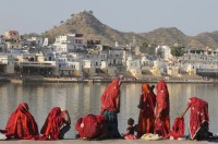 En la orilla del lago sagrado. Pushkar, India.
