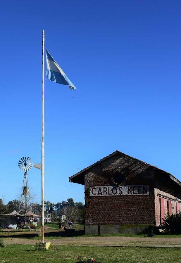 Carlos Keen y la bandera