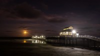 El muelle y la luna