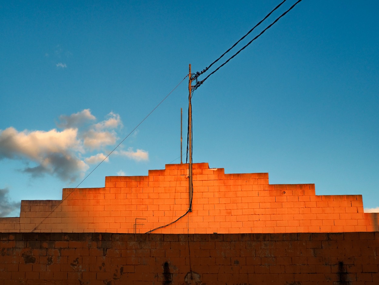 Ladrillos,sol y sombra