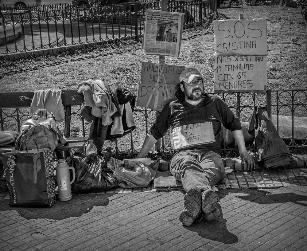 "Huelga de hambre en Plaza de Mayo" de Jose Carlos Kalinski