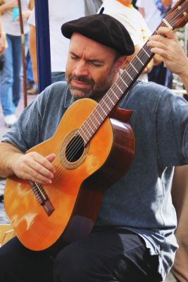 "Guitarrero" de Guillermo Vidal