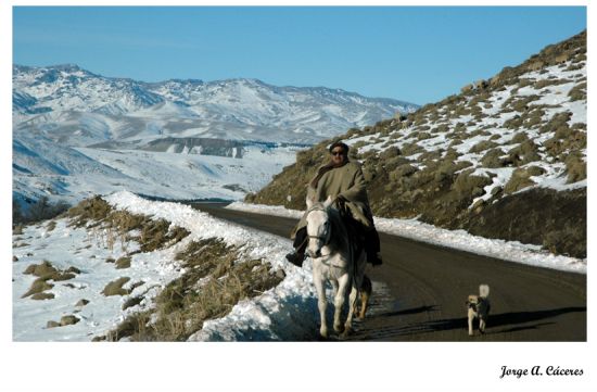 "`Cielo Despejado, camino transitable`" de Jorge A. Cceres