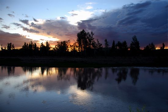 "`casi Magico`" de Jorge A. Cceres