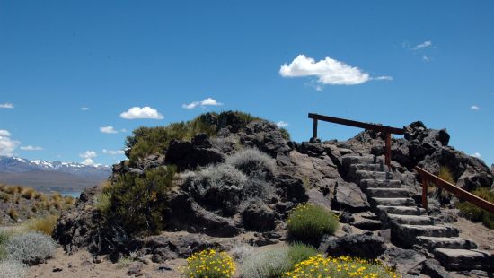 "`Escalera  l `" de Jorge A. Cceres