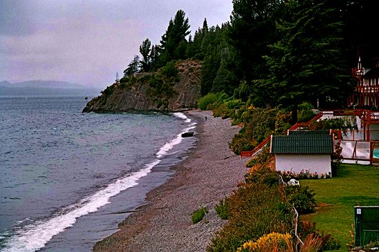 "Playa en Bariloche" de Stella Maris Kippke