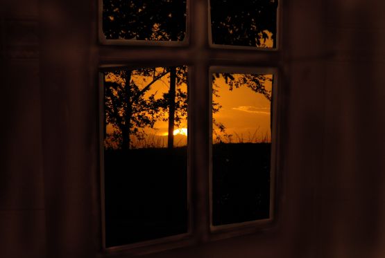 "Ventana al atardecer" de Jorge A. Cceres