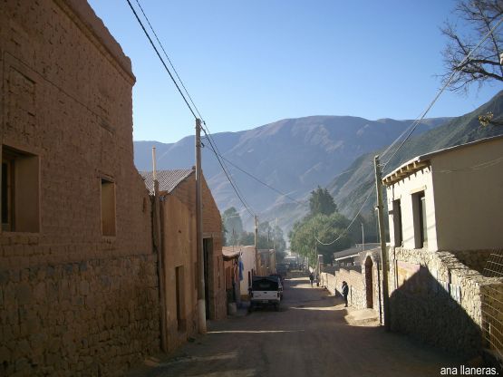 "callecita jujea." de Ana Llaneras.