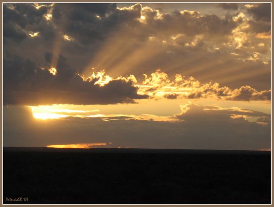 "Atardecer desde la ruta" de Patricia Sgrignuoli