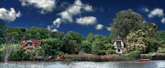 "Casas del Tigre, Bs As, Argentina" de Horacio Jorge Iannella