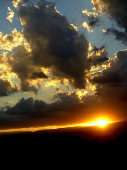 "Atardecer en las Sierras Grandes" de Jorge Berterretch