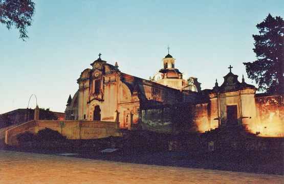 "Viernes, noches de brujas!" de Martha A. Moreschi