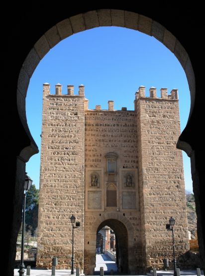 "puerta visigoda" de Marcelino Alonso