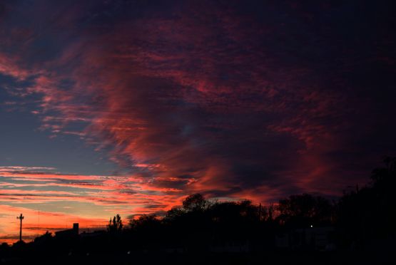 "`Amanecer urbano` ..remolino" de Jorge A. Cceres