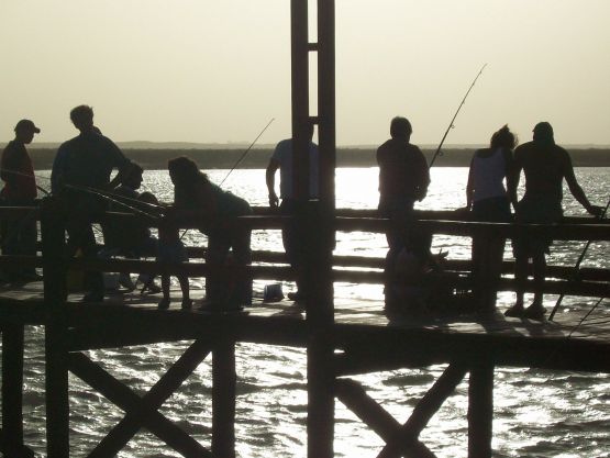 "pesca en el puente de San Blas" de Luca Rif